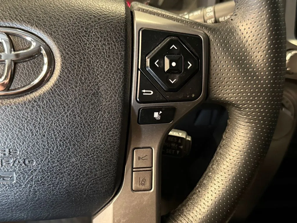 Toyota 4Runner photo 11