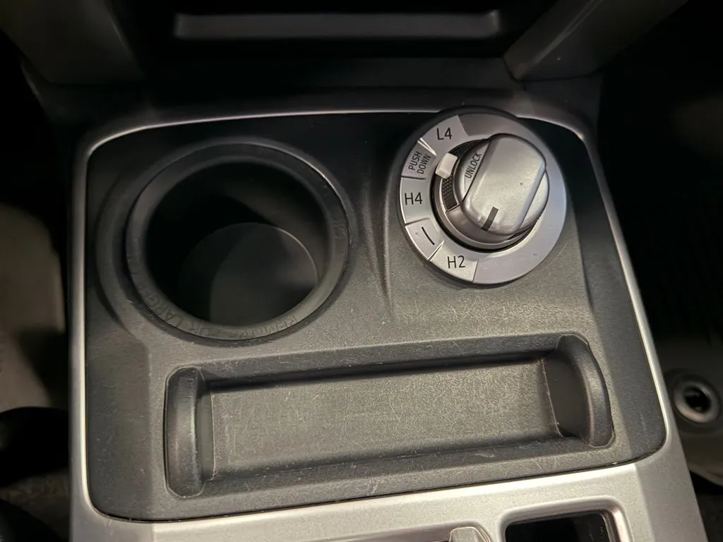 Toyota 4Runner photo 14