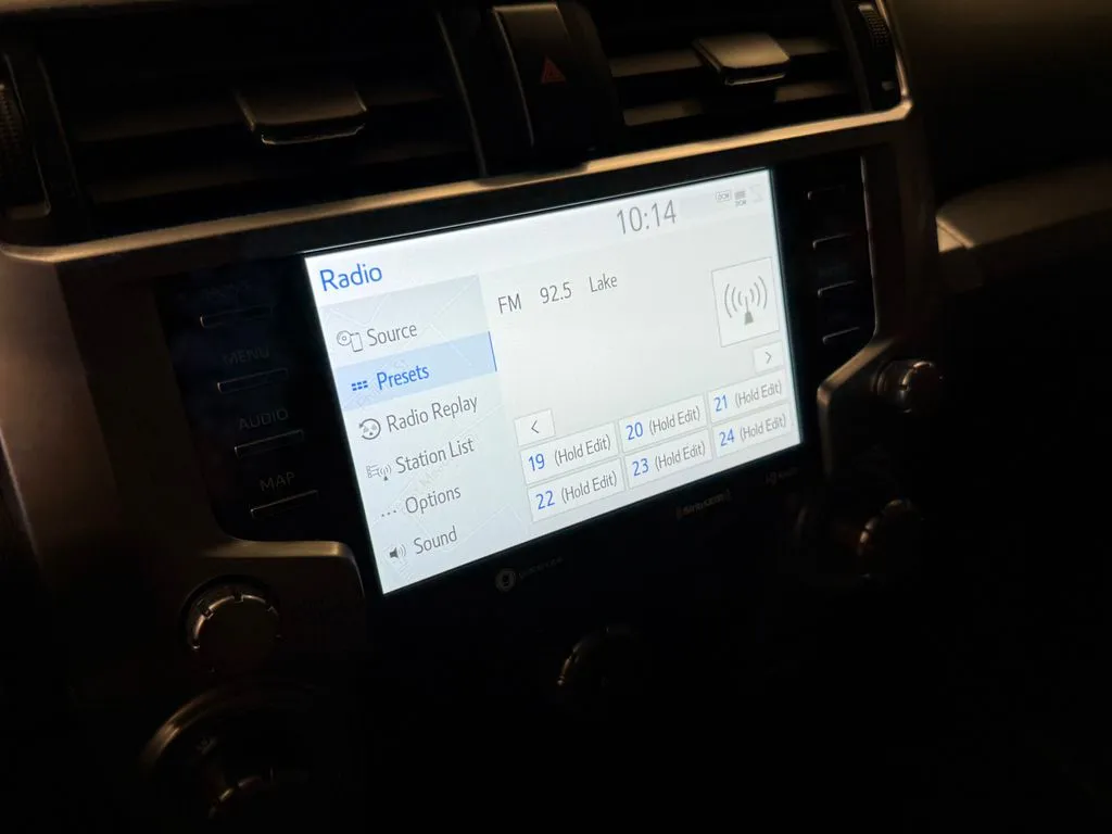 Toyota 4Runner photo 12