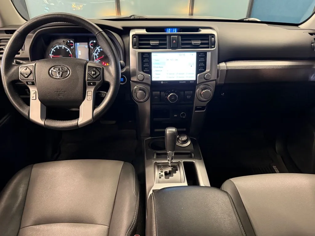 Toyota 4Runner photo 9