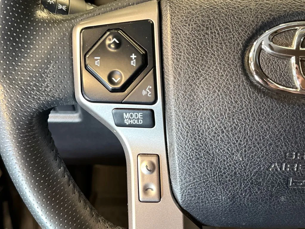 Toyota 4Runner photo 10