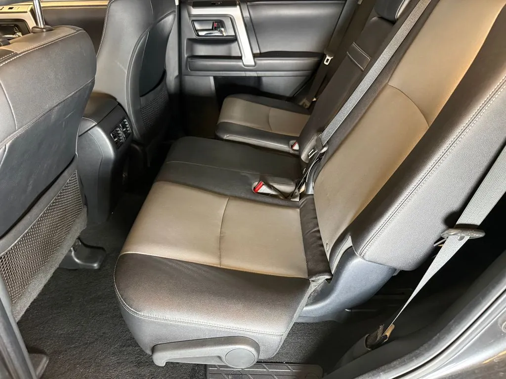Toyota 4Runner photo 20