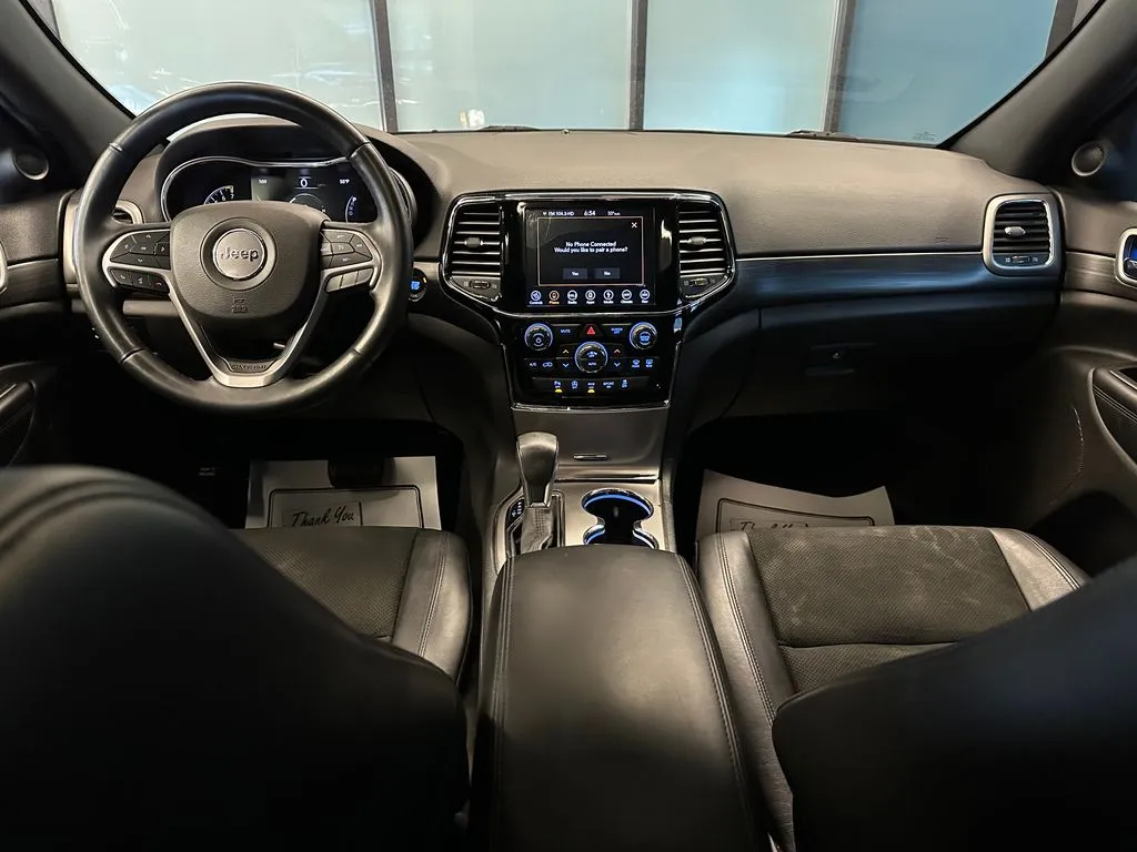 Jeep Grand Cherokee photo 9