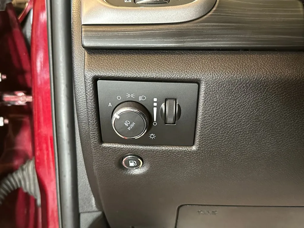 Jeep Grand Cherokee photo 17