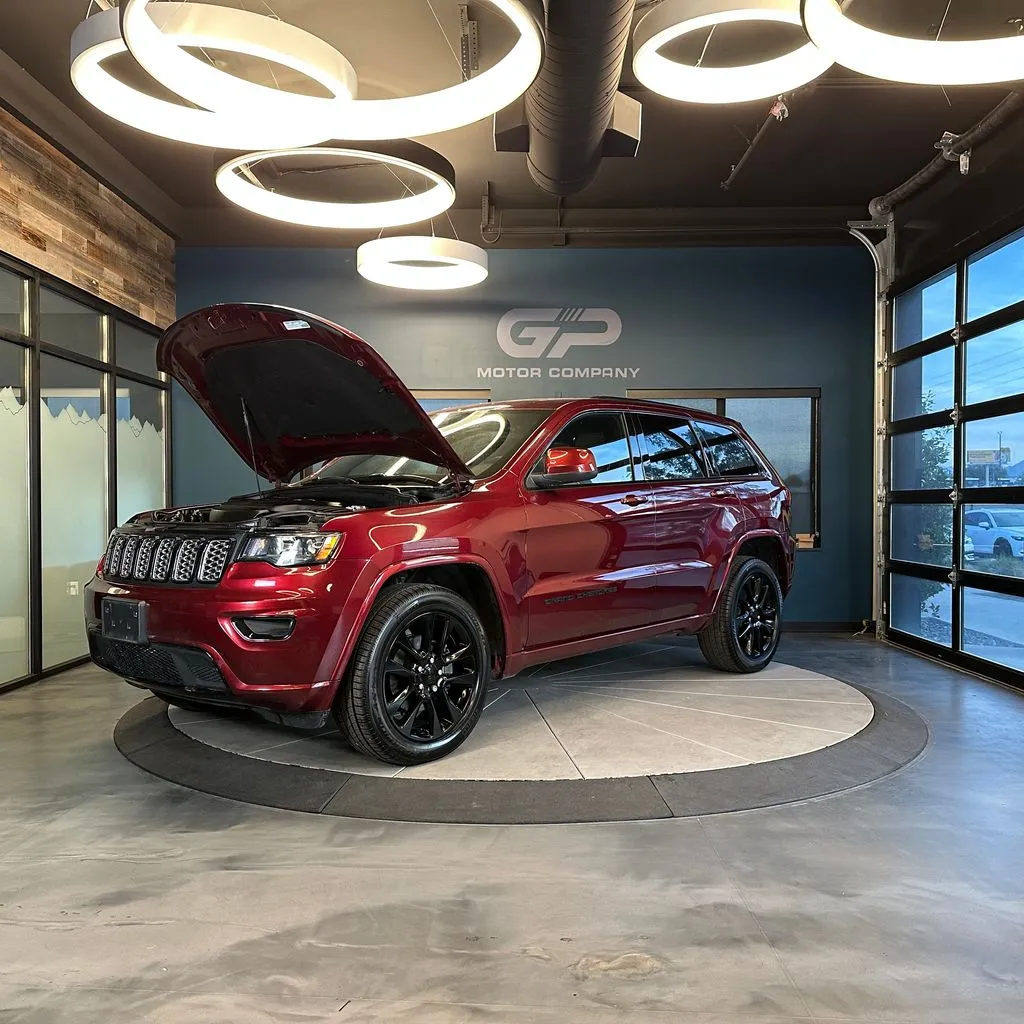 Jeep Grand Cherokee photo 24
