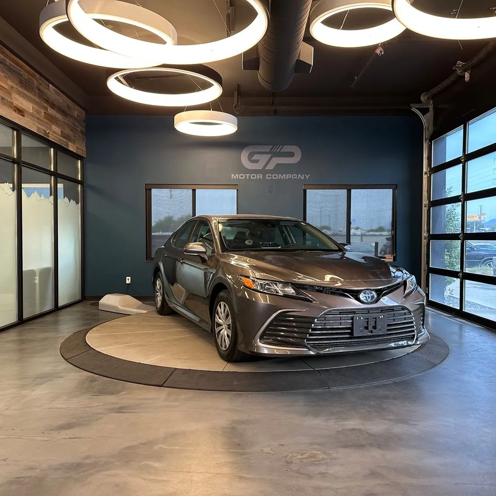 2023 Toyota Camry LE Hybrid's photo