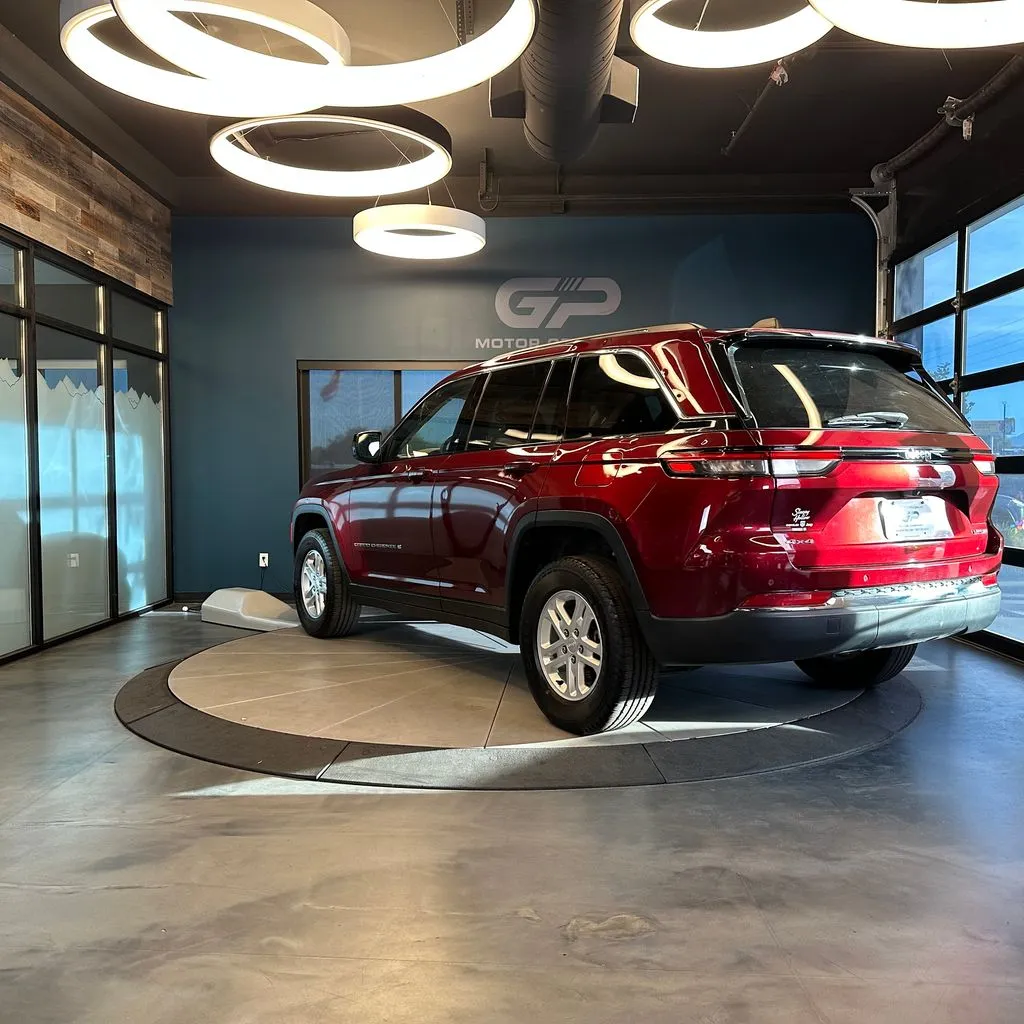 Jeep Grand Cherokee photo 5