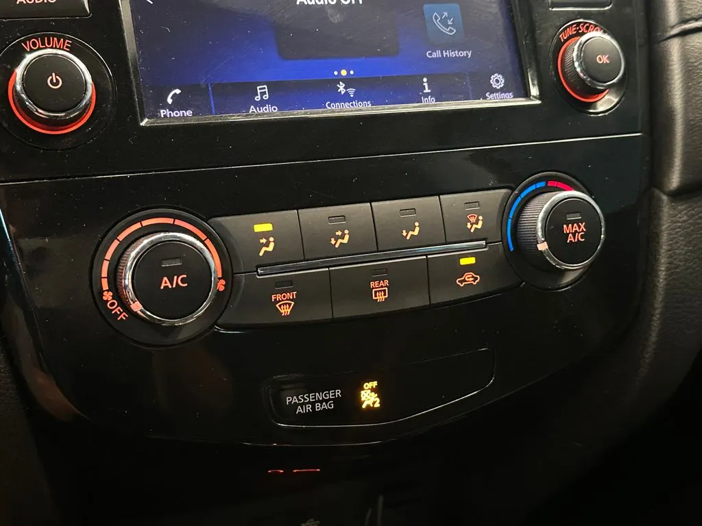 Nissan Rogue photo 15