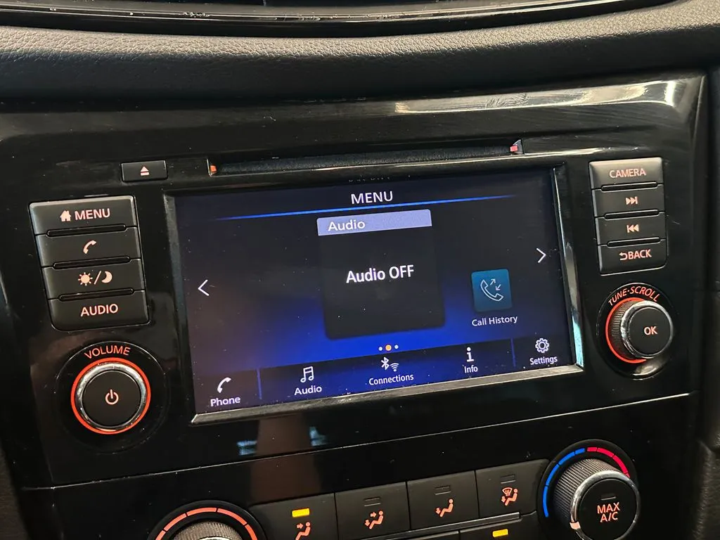 Nissan Rogue photo 13
