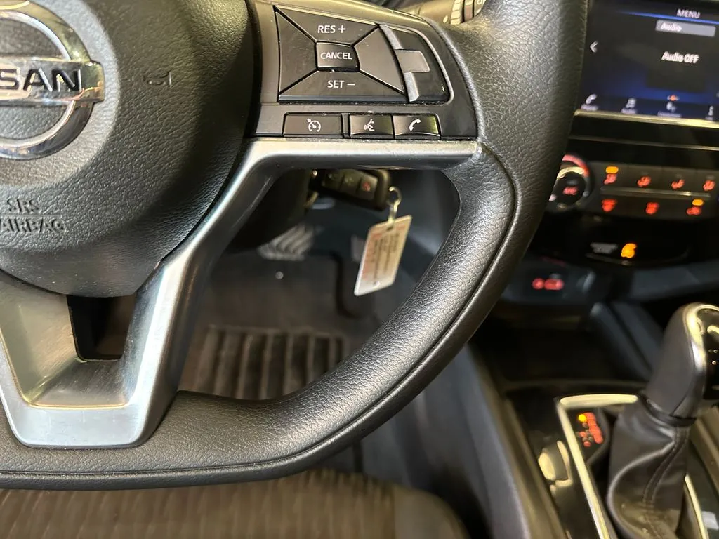 Nissan Rogue photo 12