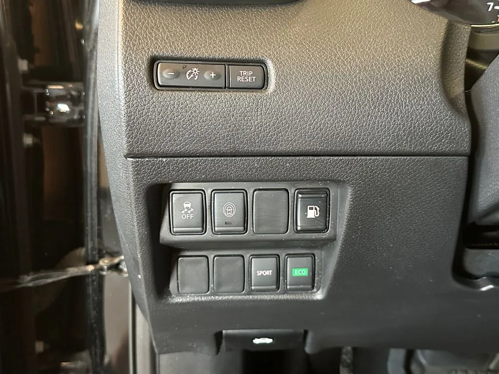 Nissan Rogue photo 19