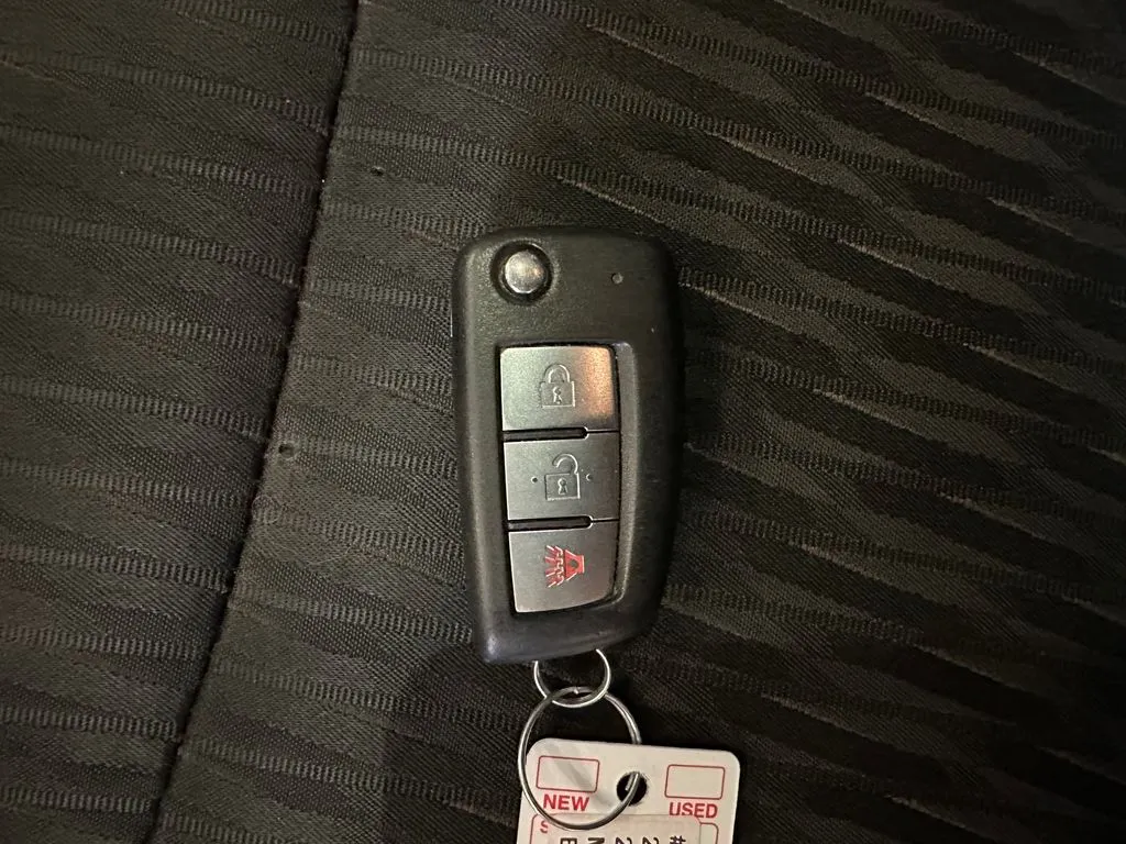 Nissan Rogue photo 17