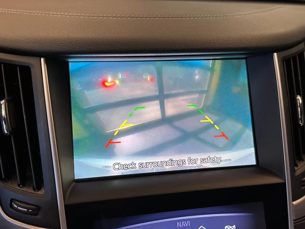 Infiniti Q60 photo 14