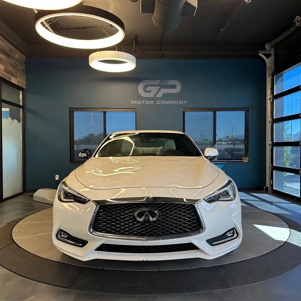 Infiniti Q60 photo 8