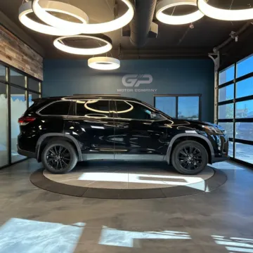 Photos of 2019 Toyota Highlander SE for sale in Kaysville, UT at GP Motor Company