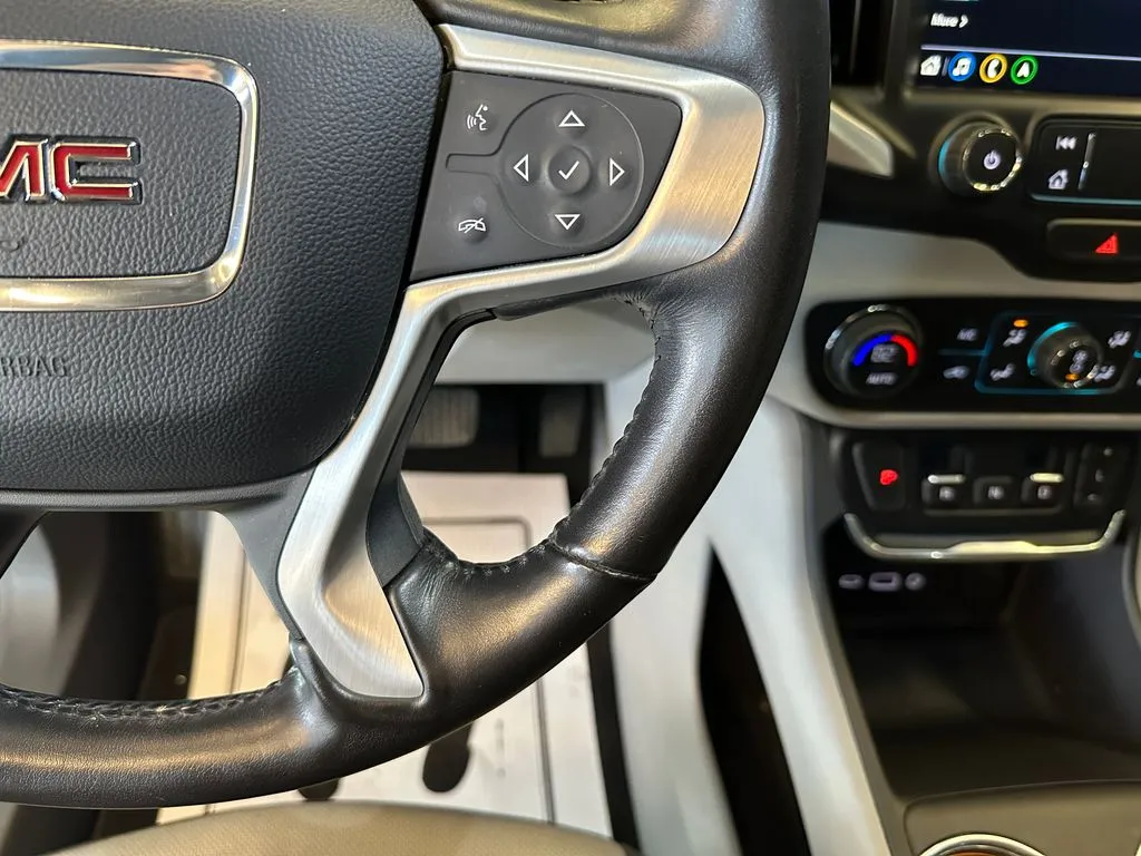 GMC Terrain photo 12