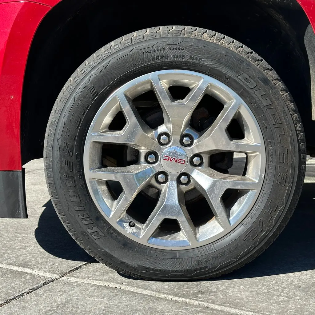 GMC Yukon photo 10