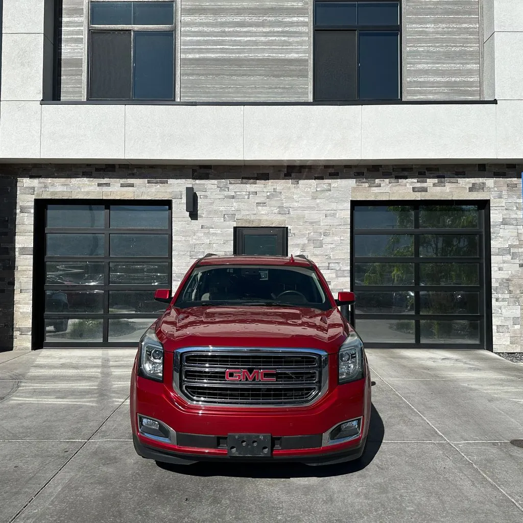 GMC Yukon photo 8