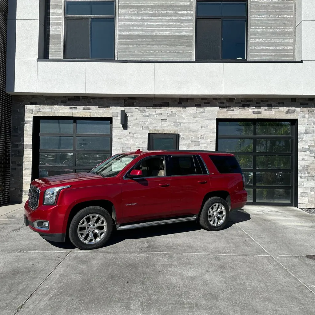 GMC Yukon photo 7