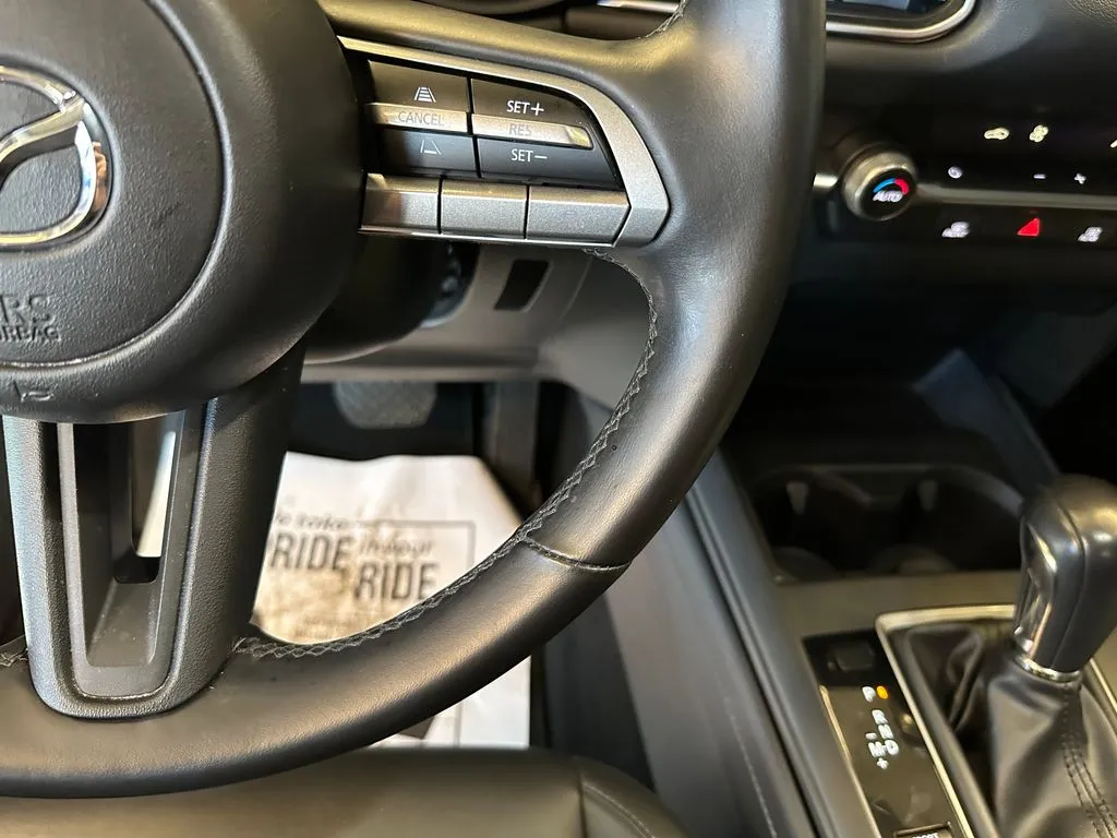 Mazda CX-30 photo 11