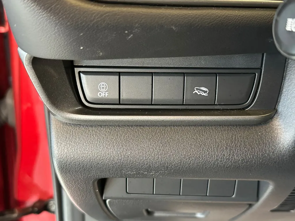 Mazda CX-30 photo 17