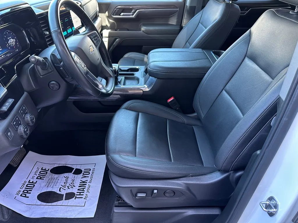 Chevrolet Silverado photo 19