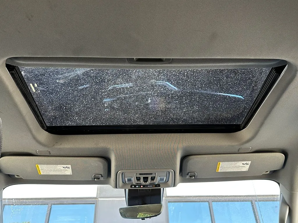 Chevrolet Silverado photo 21