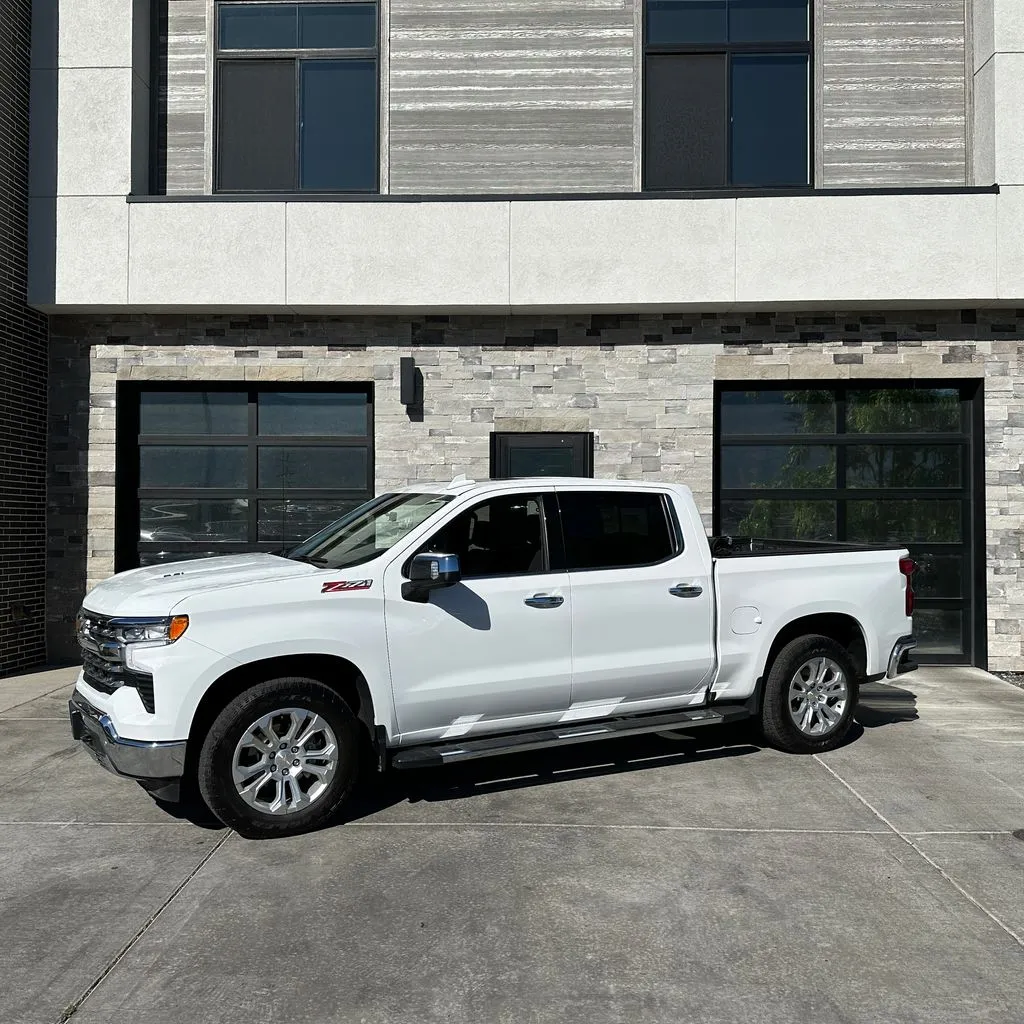 Chevrolet Silverado photo 7