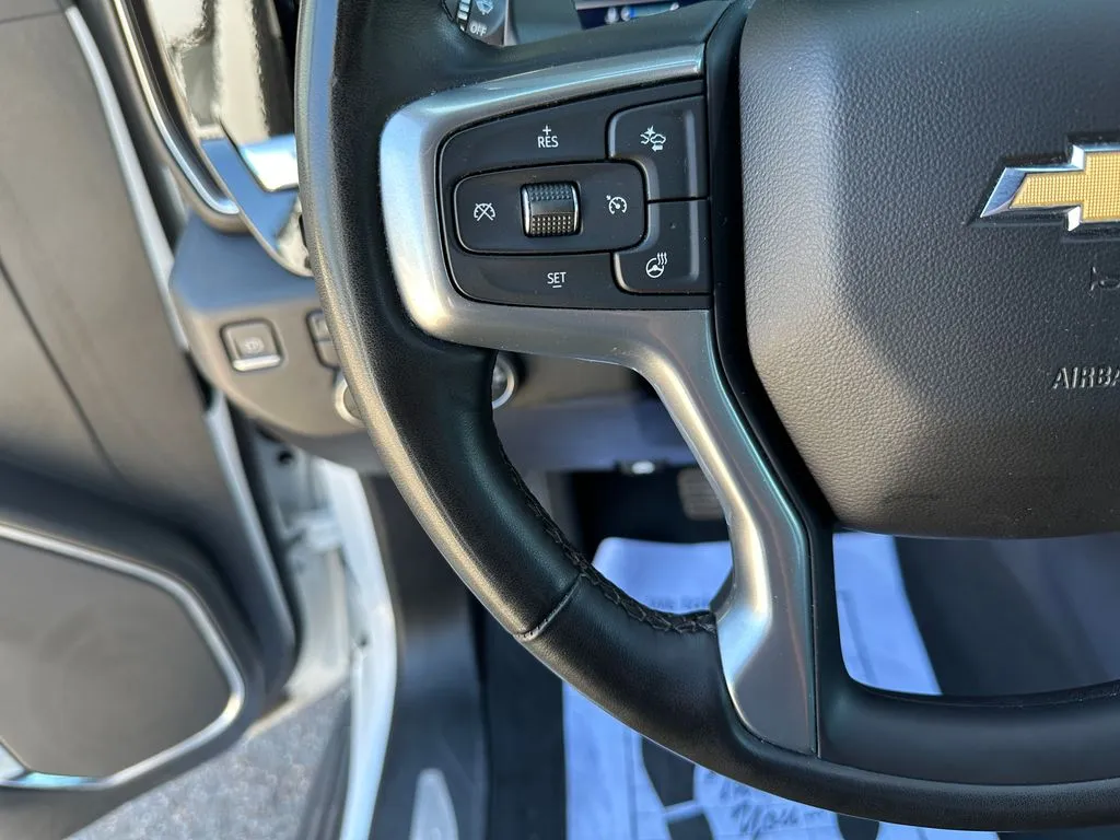 Chevrolet Silverado photo 11
