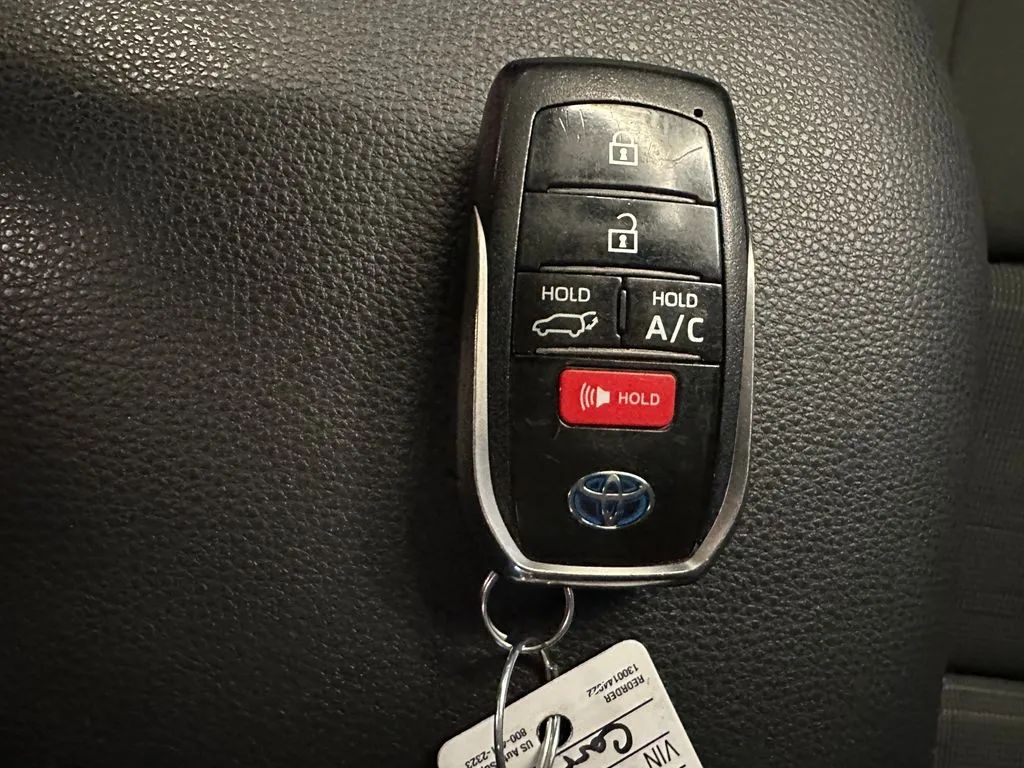 Toyota RAV4 photo 17