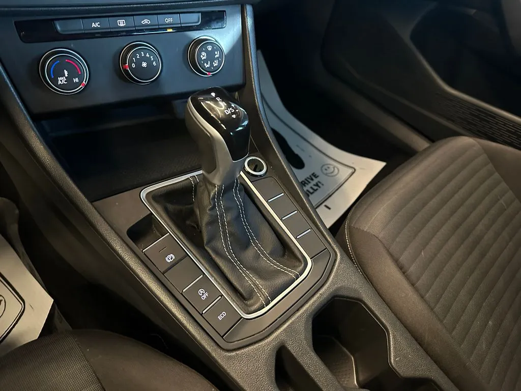 Volkswagen Jetta photo 16