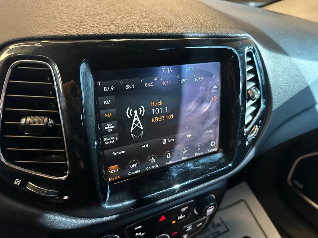 Jeep Compass photo 12