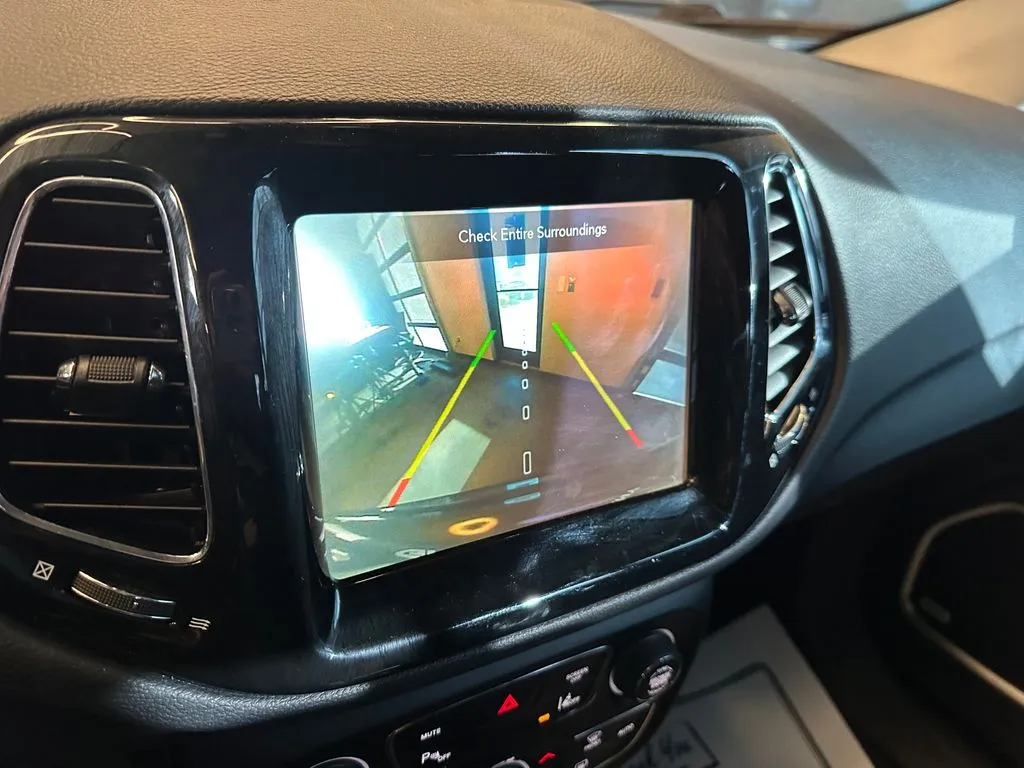 Jeep Compass photo 13