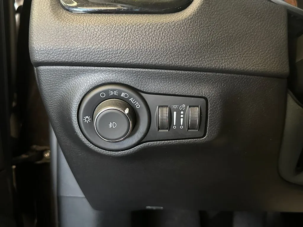 Jeep Compass photo 18