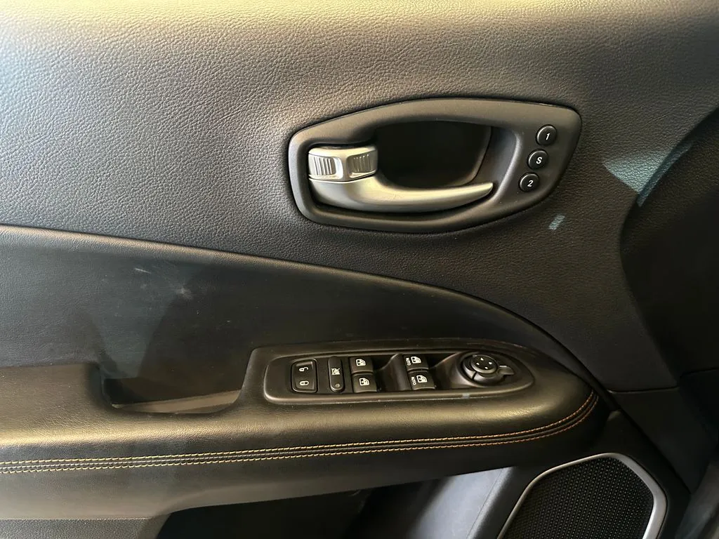 Jeep Compass photo 19
