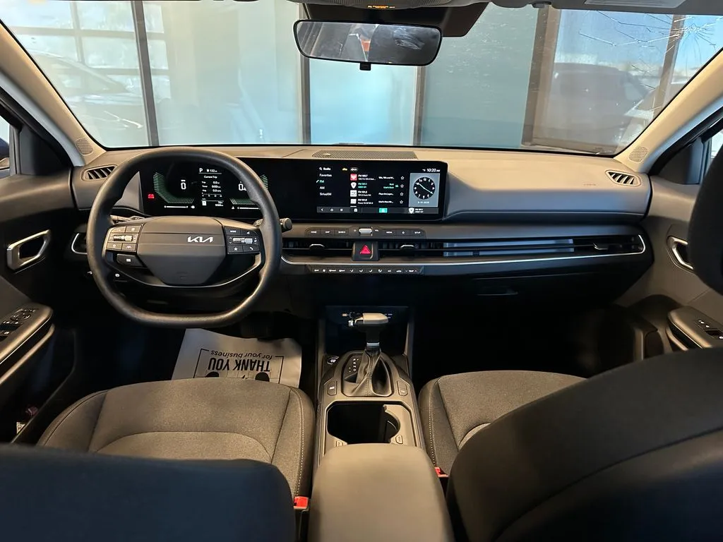 Kia K4 photo 9