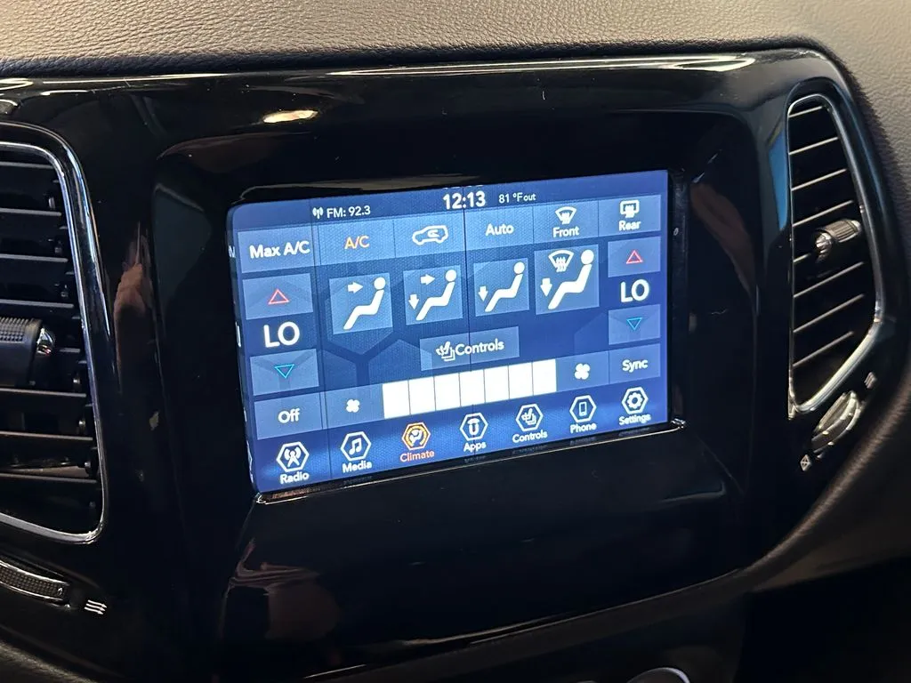 Jeep Compass photo 13