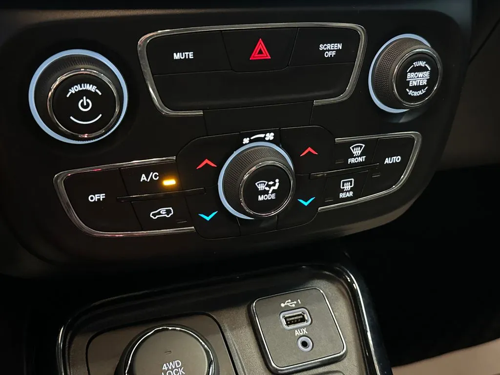Jeep Compass photo 15