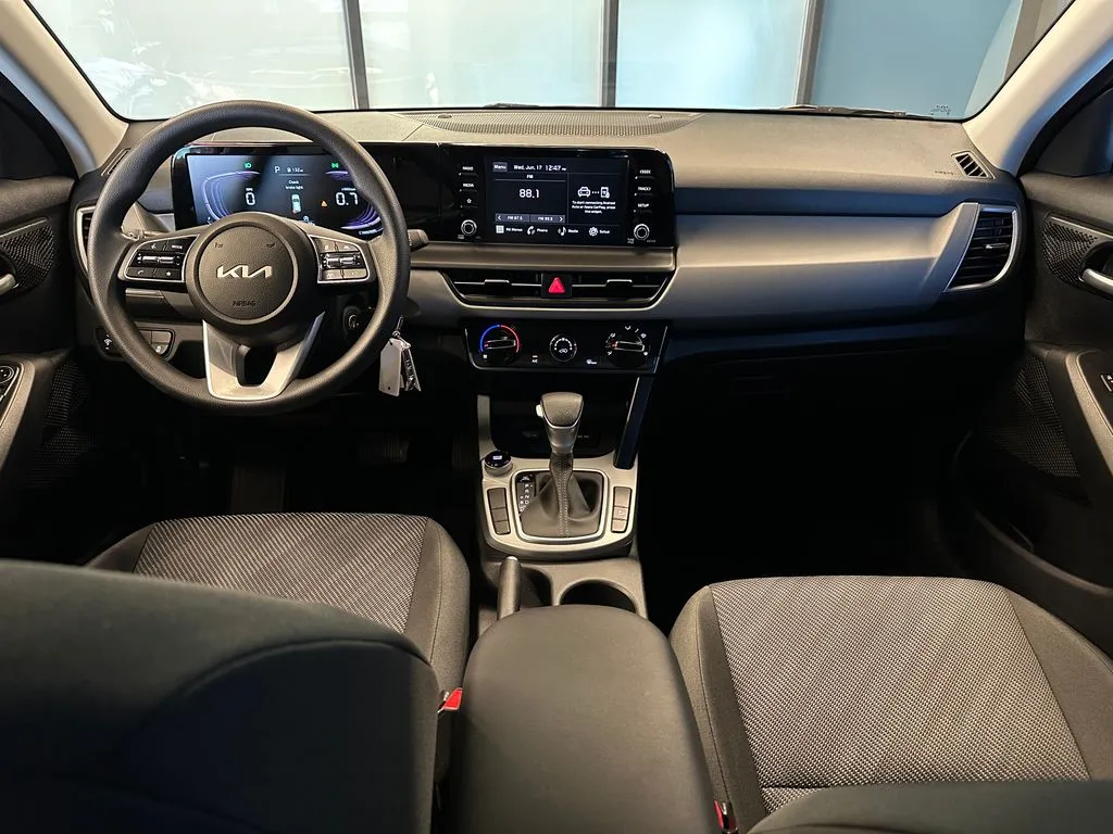 Kia Seltos photo 9