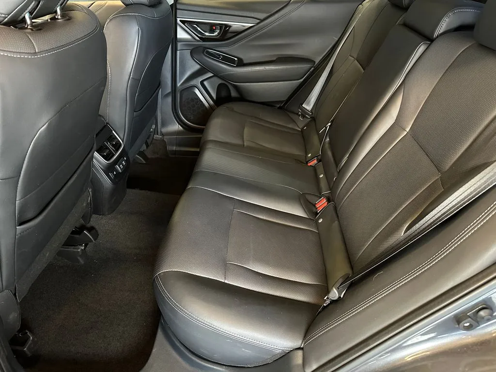 Subaru Legacy photo 21