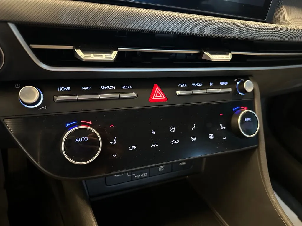 Hyundai Sonata photo 15