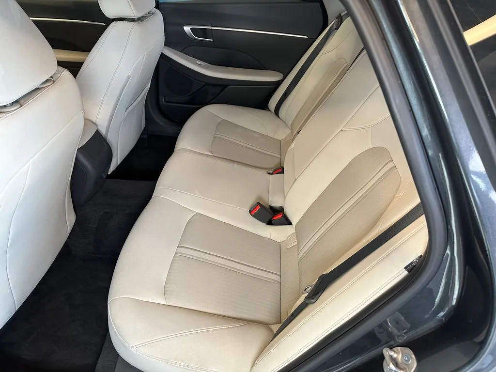 Hyundai Sonata photo 21