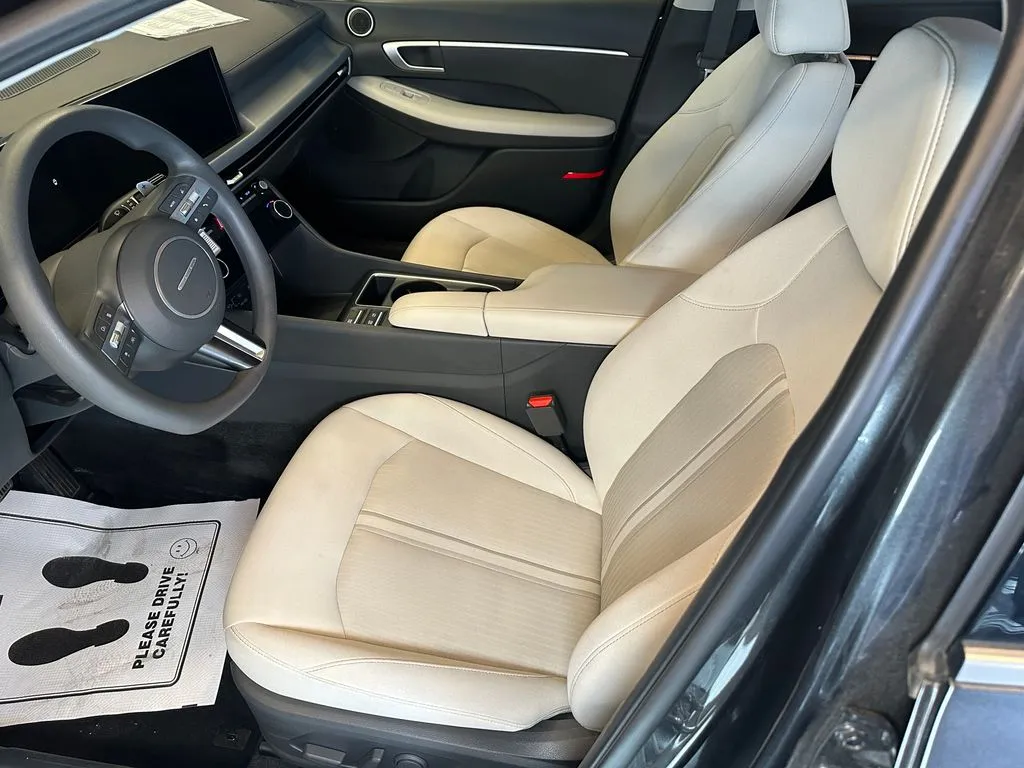 Hyundai Sonata photo 20