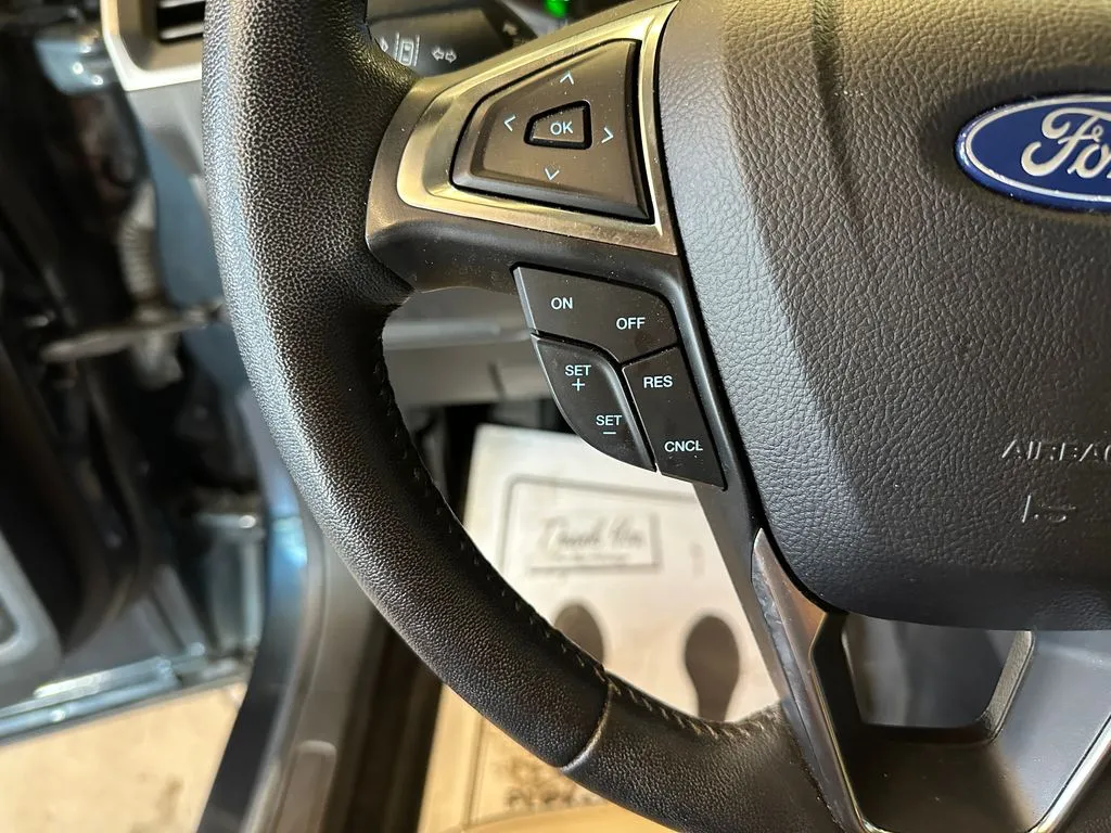 Ford Edge photo 11