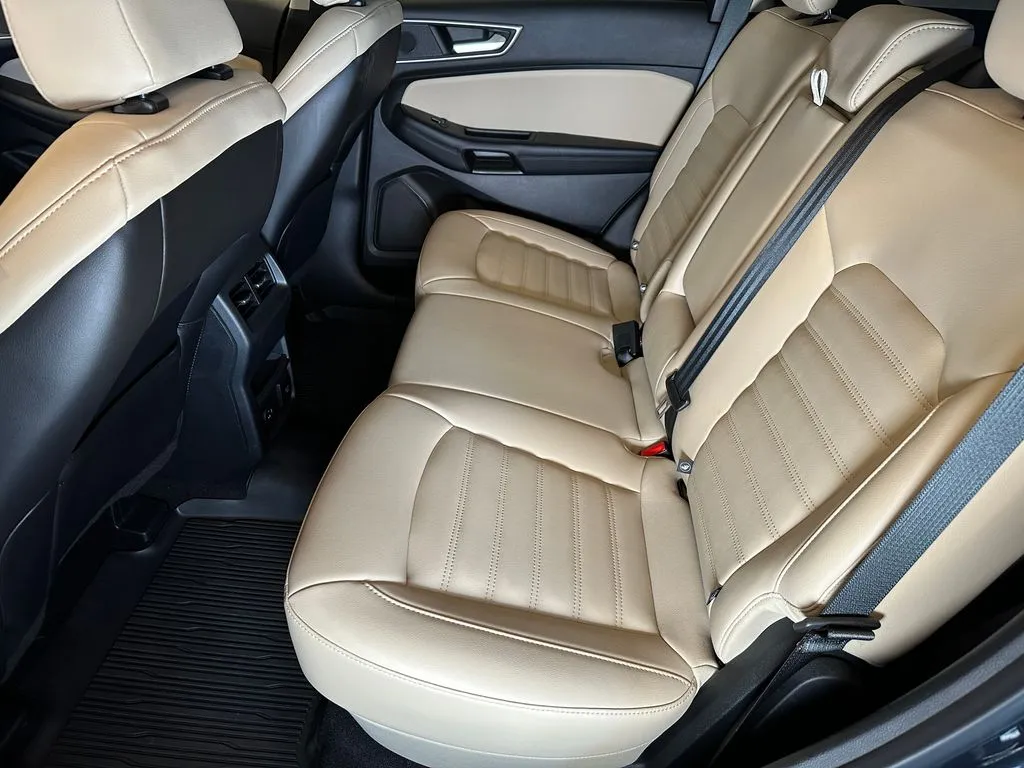 Ford Edge photo 21