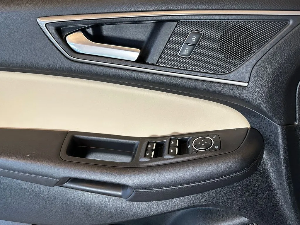 Ford Edge photo 19