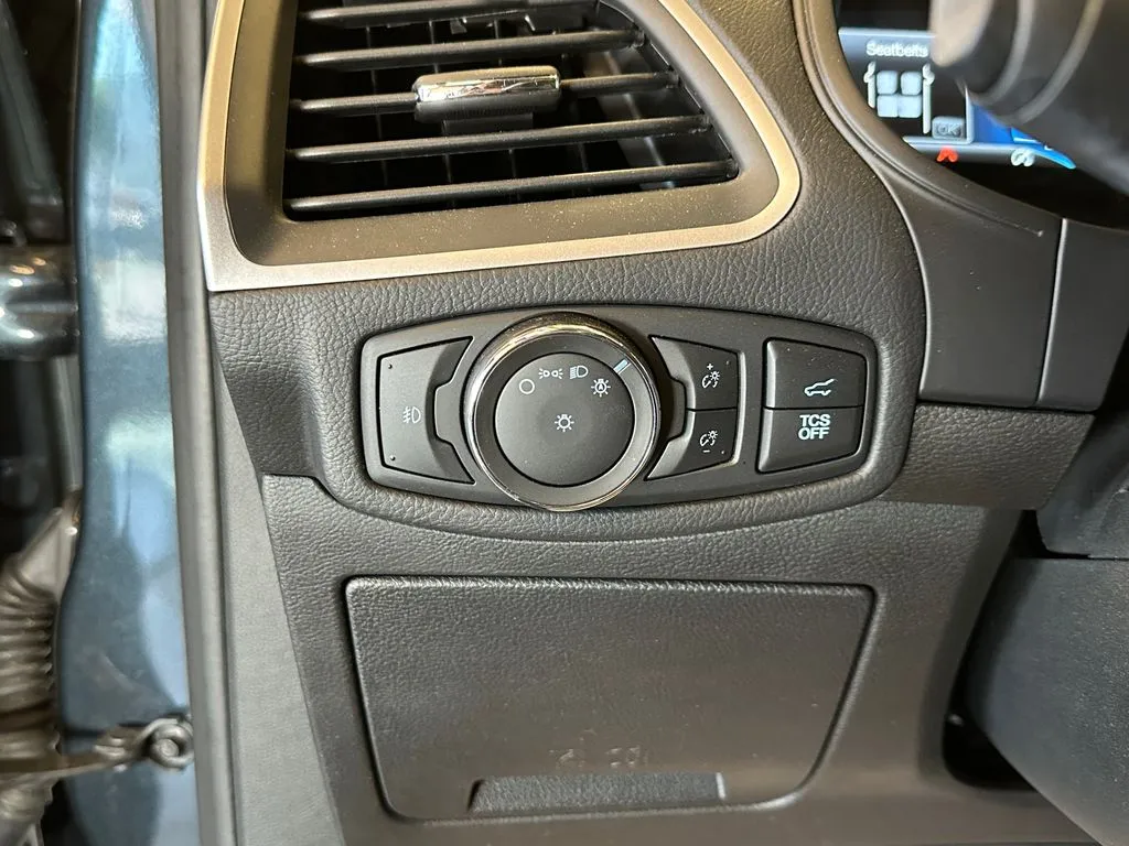 Ford Edge photo 18