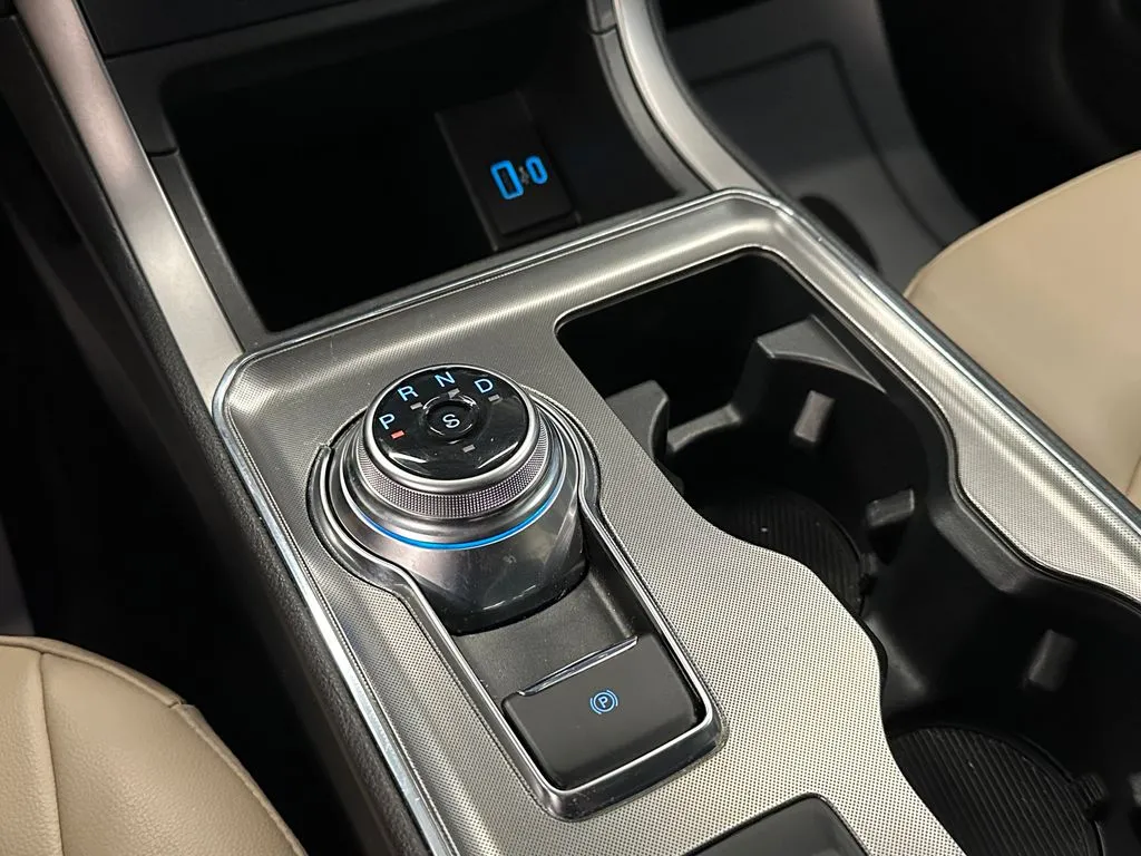 Ford Edge photo 16