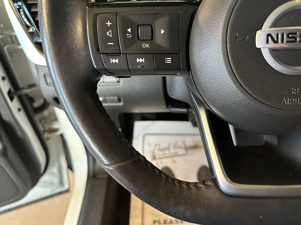 Nissan Rogue photo 11