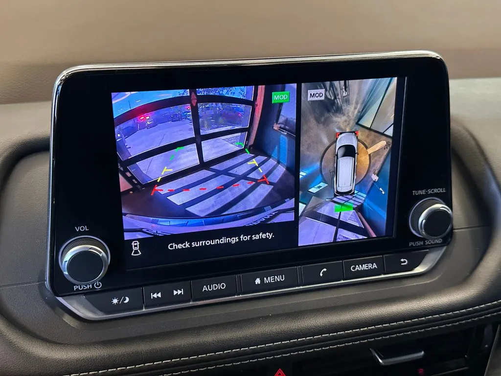 Nissan Rogue photo 14